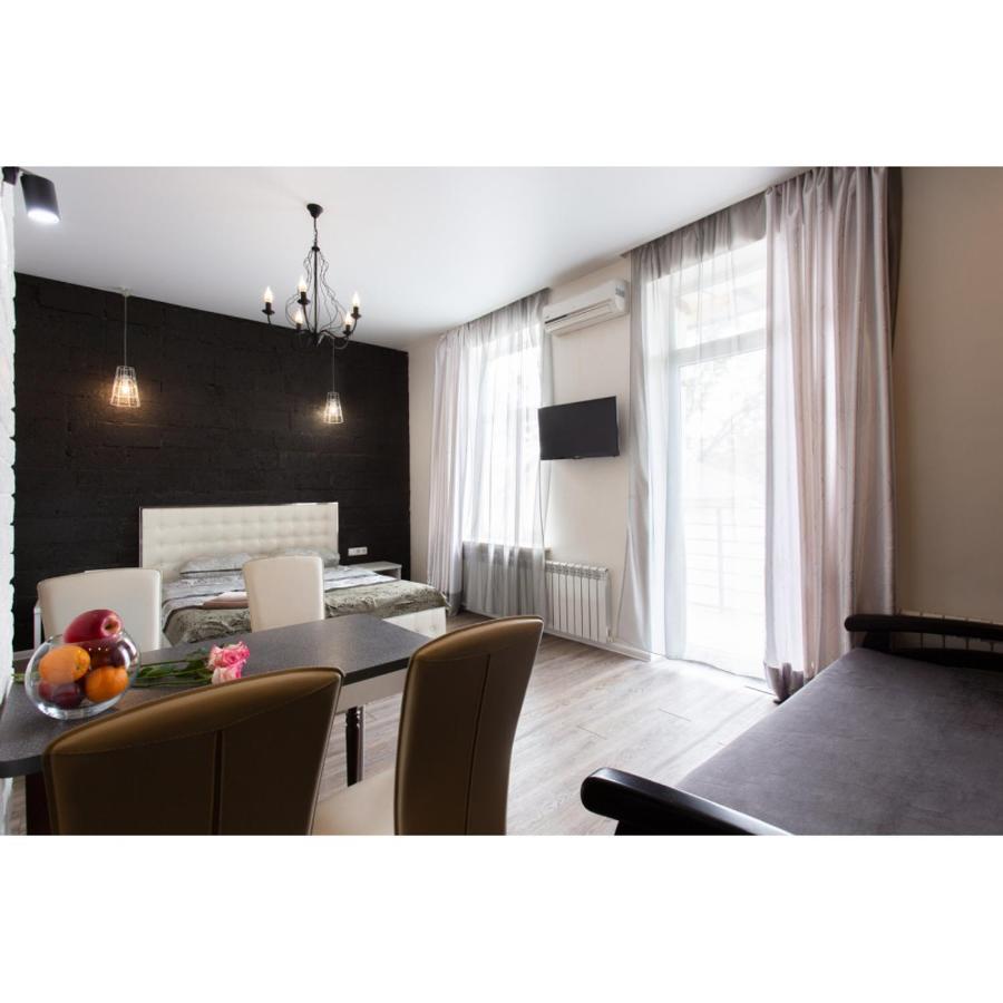 Studio Apartments In The City Center คาร์คิฟ ภายนอก รูปภาพ